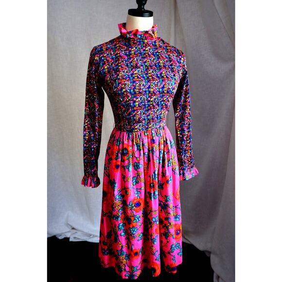 Lilly Pulitzer Dresses & Skirts - 1960s "The Lilly" Lilly Pulitzer Floral-Print Ruffle Collar Dress – Hot Pink